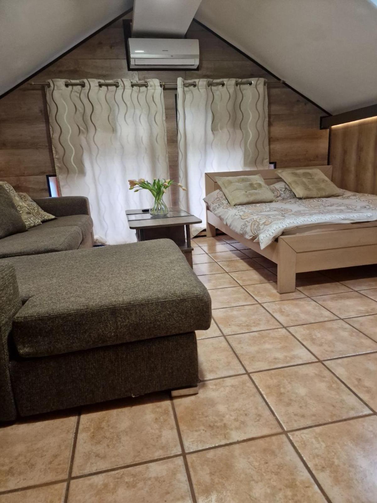 Guest House Maja Novi Sad Eksteriør bilde