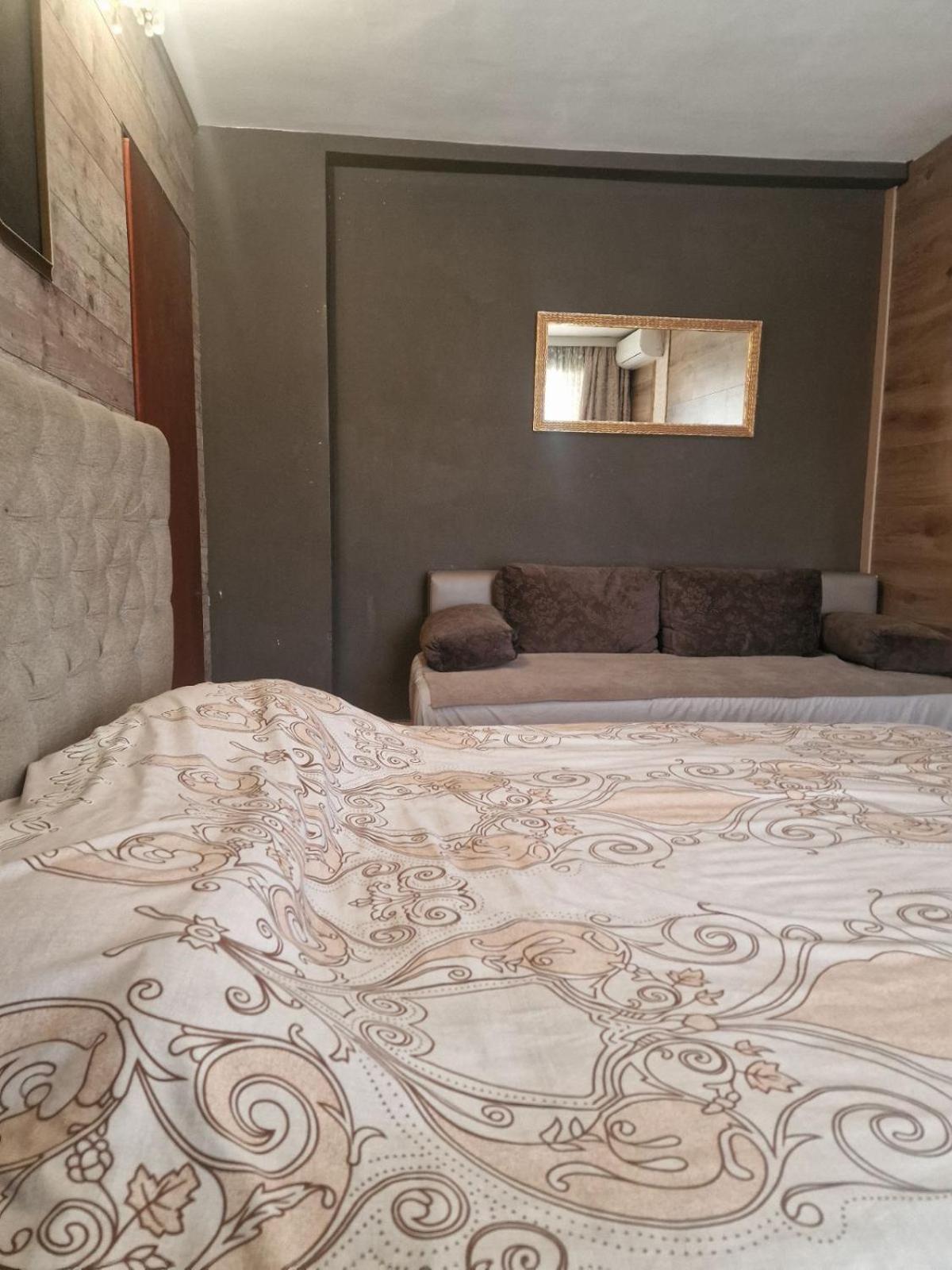 Guest House Maja Novi Sad Eksteriør bilde