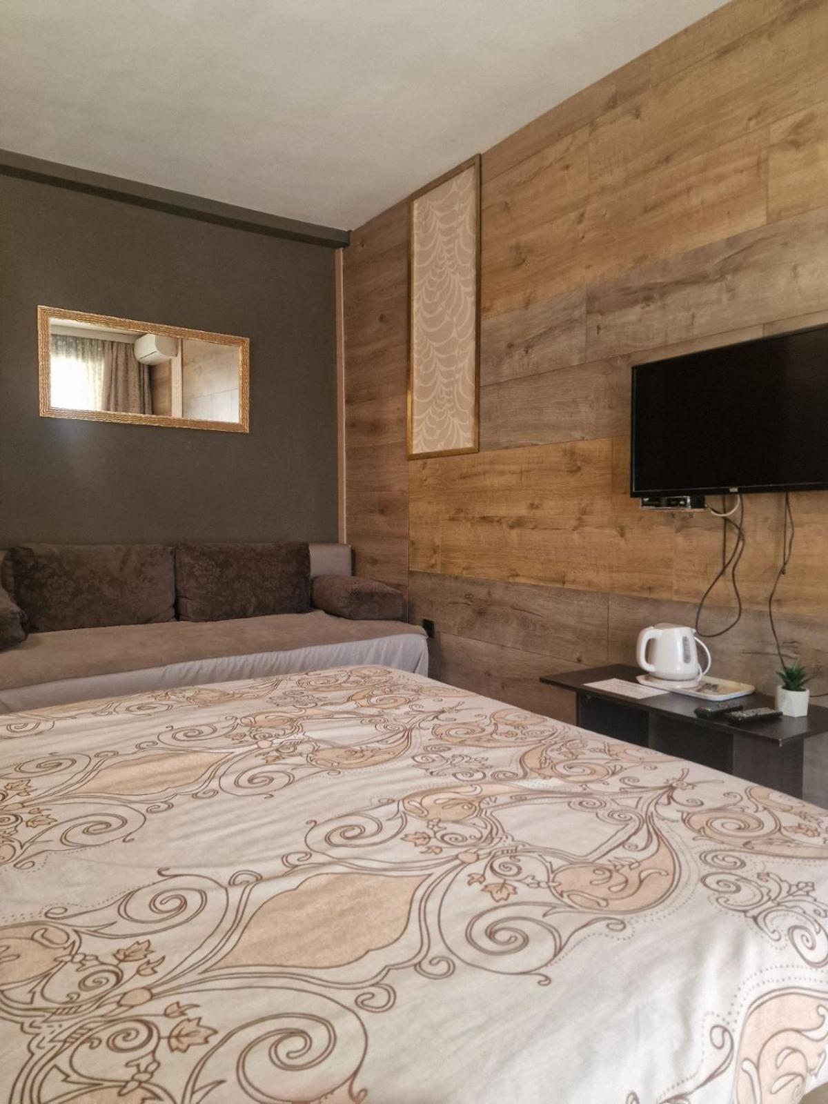 Guest House Maja Novi Sad Eksteriør bilde