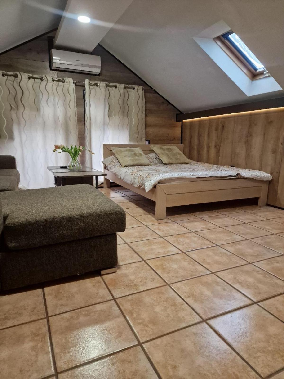 Guest House Maja Novi Sad Eksteriør bilde