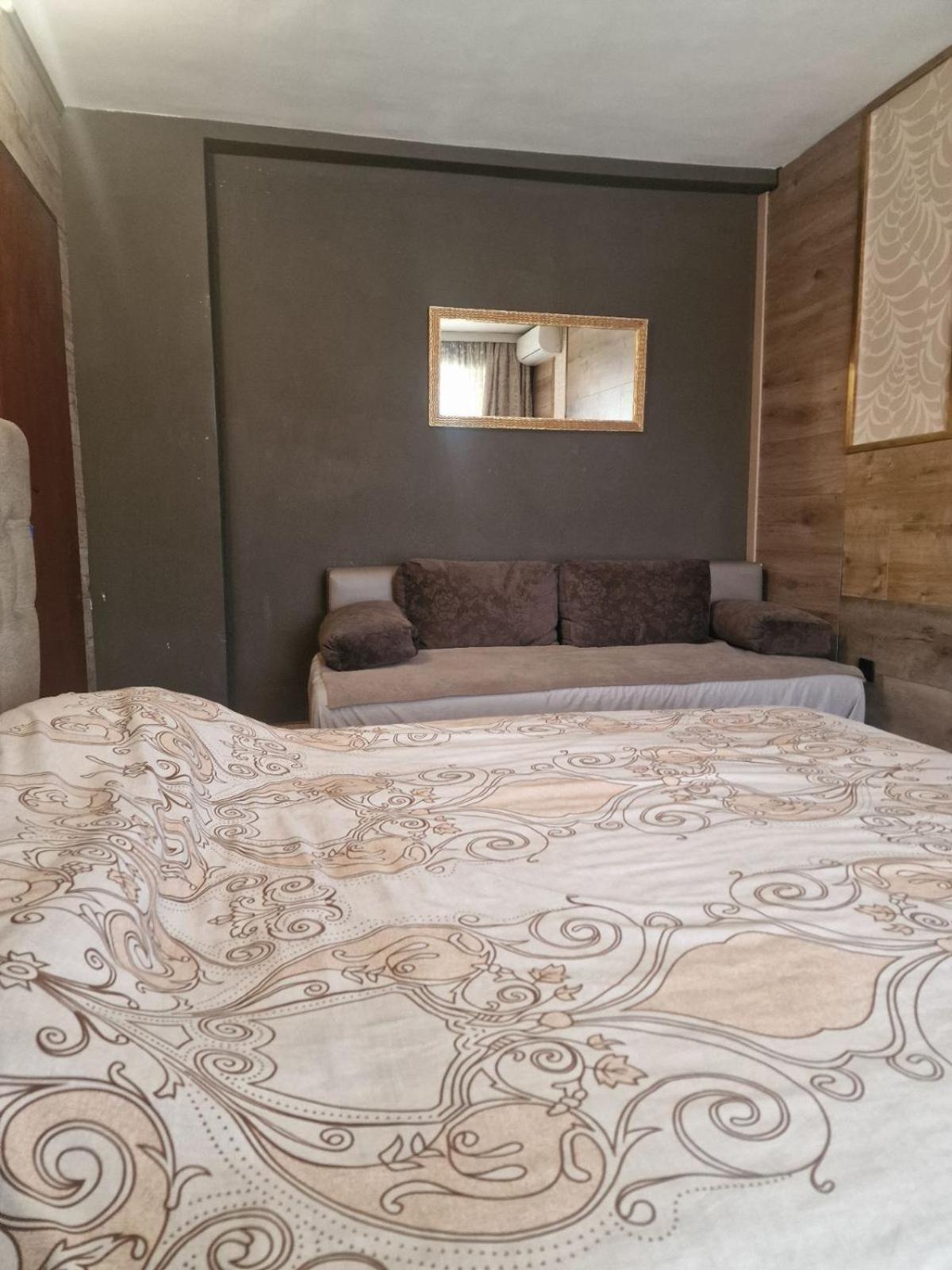 Guest House Maja Novi Sad Eksteriør bilde